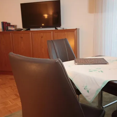 Cafe Schneidewind 4* באד פירמונט