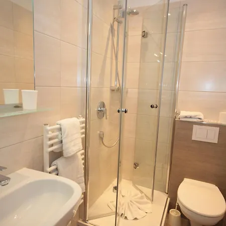 Cafe Schneidewind באד פירמונט