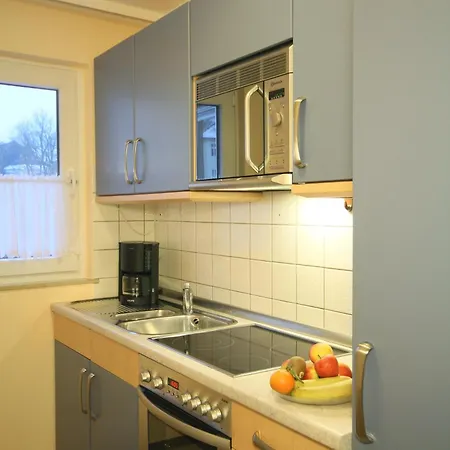 Konukevi Cafe Schneidewind 4*