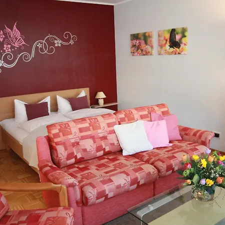 Cafe Schneidewind בית הארחה באד פירמונט