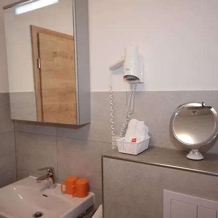 Cafe Schneidewind Konukevi 4*