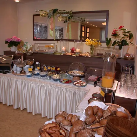 Konukevi Cafe Schneidewind