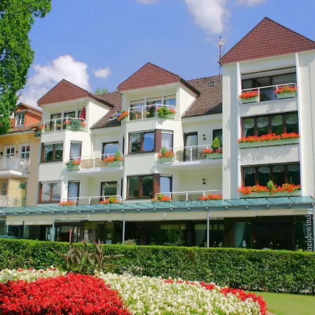 Cafe Schneidewind בית הארחה באד פירמונט