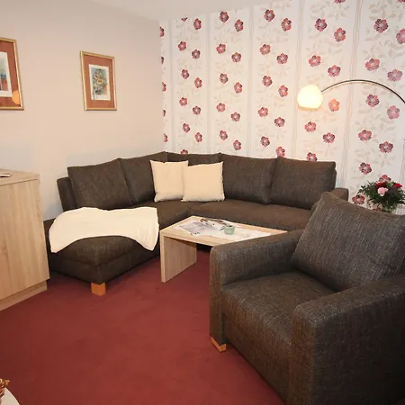 Cafe Schneidewind 4* Бад-Пирмонт
