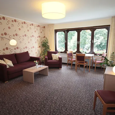 Konukevi Cafe Schneidewind 4*