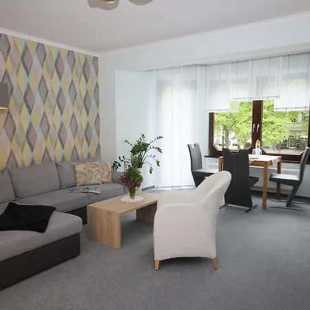 Cafe Schneidewind בית הארחה באד פירמונט