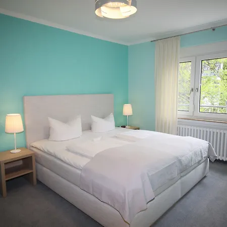 Cafe Schneidewind 4* באד פירמונט