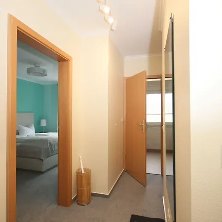 Konukevi Cafe Schneidewind 4*