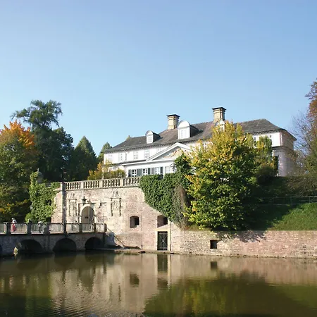 בית הארחה Cafe Schneidewind